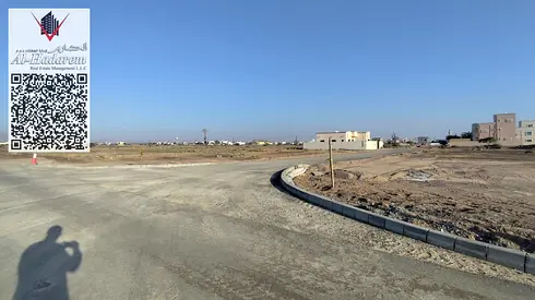 ارض سكنيه للبيع في منامه 8 موقع ممتاز
