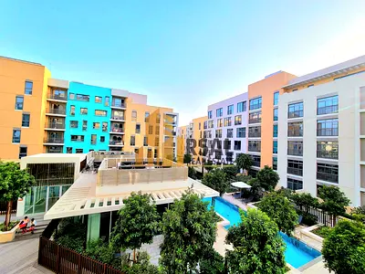 Luxurious Style Studio | Parking & Amenities included
