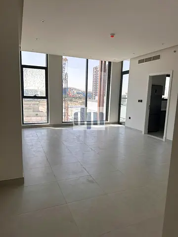 Elegant| Modern | Spacious Luxury Apartment