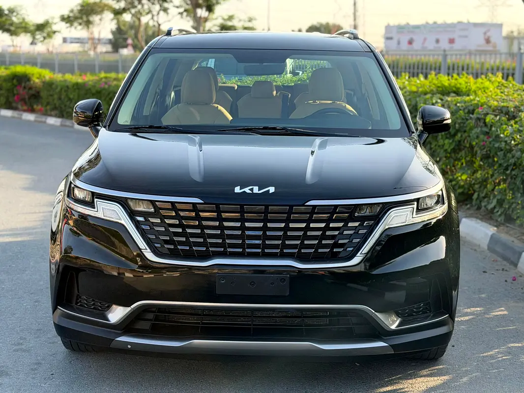 Kia Grand Carnival 2022 — photo 1 of 19