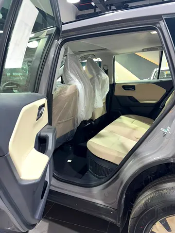 Toyota RAV4 XLE, миниатюра 16