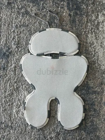Breathable liner for a stroller