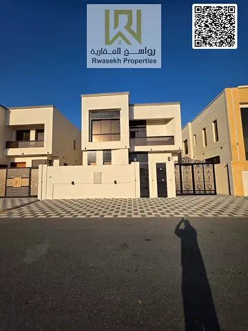 للبيع فيلا فاخرة في الياسمين عجمان 5 غرف نوم شامل رسوم التسجيل تصميم عصري وتشطيبات راقية وموقع مميز جاهزة للسكن فوراً