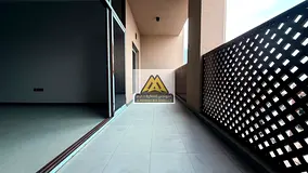 Direct Sea View Luxury Spacious Apartment with Free Parking Central Gas Elegant Entrance in Liwara 1
