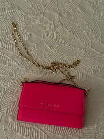 Pink Victorias Secret crossbody purse with chain strap