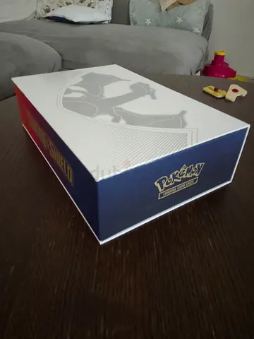 Pokemon cards ( 670 pieces)