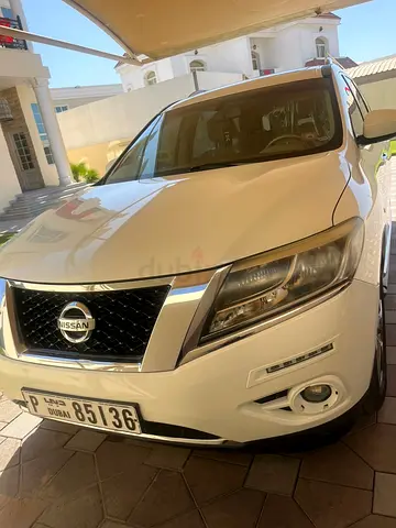 Nissan Pathfinder SV 2015 American Specs
