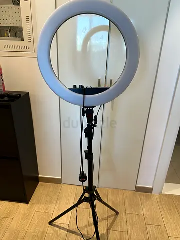 Ring Light with Adjustable Tripod Stand — Good Working Condition