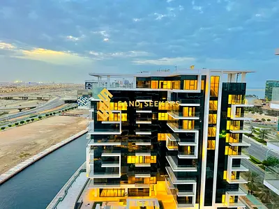 Ready To Move ! Spacious Layout ! Full Facilities