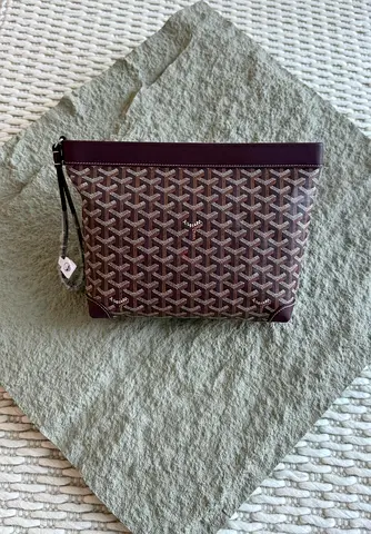 Goyard Conti pouch