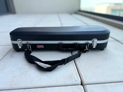 Gator GC-VIOLIN 4/4 Deluxe Molded Case for Full-Size Violin (Black)