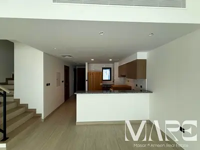 تاون هاوس من 5 غرف نوم | سانتوريني داماك لاجونز | شرفة وإطلالة على المدينة