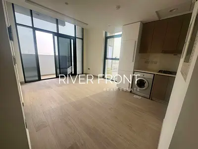 Ready to Move In | High Floor | Summer Deal