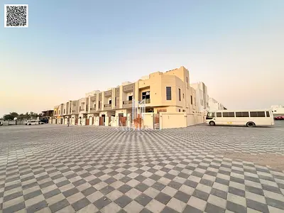 امتلك  فيلا حديث بتصميم عصري ومساحات عملية مناسبة للعائلات، بسعر شامل رسوم التسجيل والتمليك وشامل الكهرباء والماء  يتميز بروف واسع وارتداد 21 متر يوفر
