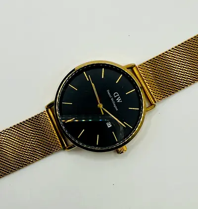 Daniel Wellington Petite Evergold watch