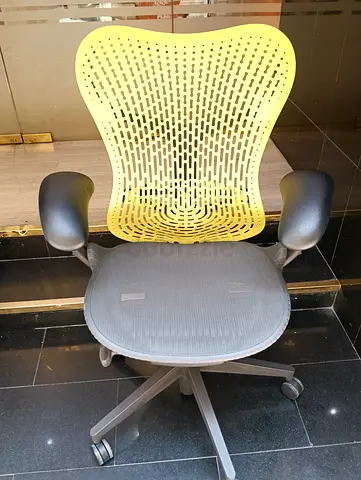 For selling Herman Miller mirra 2 chair.