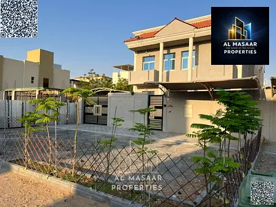 فيلا فاخرة مكونة من ثلاث غرف نوم وصالة مطبخ وغرفة خادمه وجلسه خارجيه للإيجار بالقرب من الطريق السريع E311