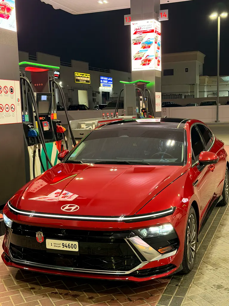 Hyundai Sonata 2025 — photo 1 of 8