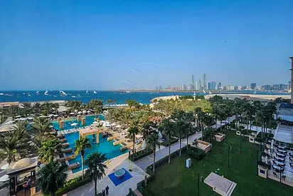 √ HOT DEAL! Sea View and Vacant Unit √
