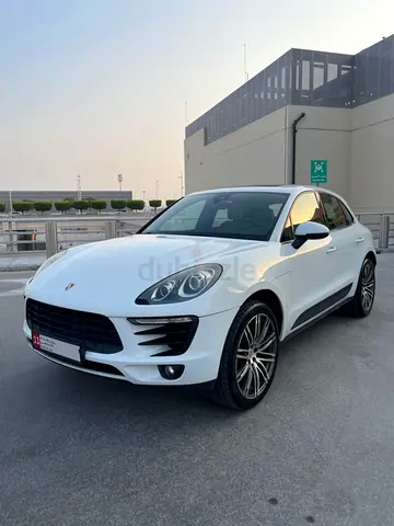 2018 Porsche Macan (GCC Specs) - Well Maintained