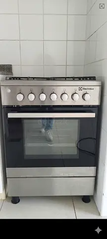 Electrolux Stainless Steel Free-Standing Gas Cooker with Oven - Good Condition
