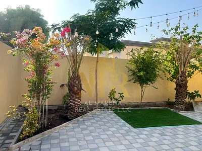 Villa à vendre à Al Rawda 1, Ajman, avec 5 suites parentales, charges d'eau et d'électricité inclus