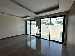 Back To Back | Middle Unit | 5 Bedrooms