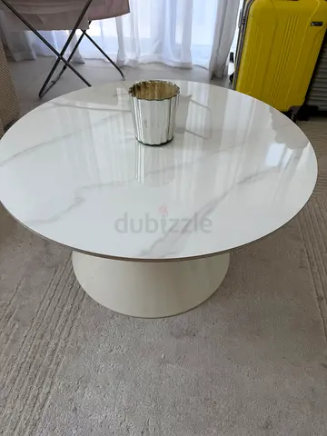 Round White Marble-Effect Pedestal Dining Table - Small