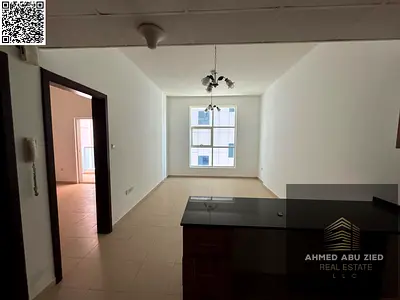 موقع مميز | غرفة نوم ماستر | مساحة ممتازة | مطبخ امريكي | بلكون | 2 حمام | تكييف مركزي | قريب من جميع الخدمات و بجانب السفير مول و مقابل جراند مول