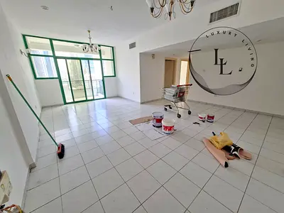 LAHWISH 3 BHK JUST 52K BALCONY OPEN VIEW NEAR BUS STOP NEAR DUBAI