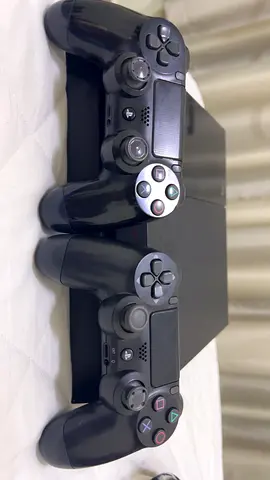 Ps4 for sale(يحتاج الى تصليح) need some fixing