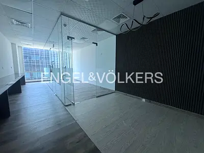 Vacant | Fitted | Prime Location | 1 Parking