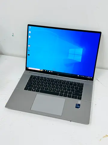 Hp zbook studio 16 G9 core i7  12th generation Touchscreen 4k rtx 8 gb grafhic