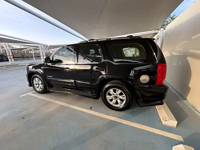 GMC Yukon SLT 2013 - GCC Specs - Well Maintained