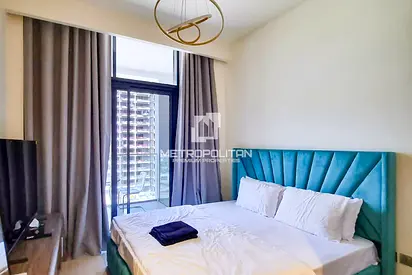 Bright Studio | Fully Furnish | Open View