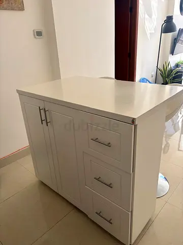 Counter , kitchen island , storage