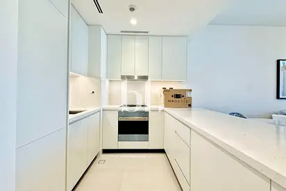 Premium Brand New | Aljada Sharjah | Vida Branded