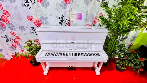 YAMAHA U1 White Upright Piano