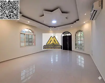 فيلا تصلح للستخدام السكني او التجاري | الفيلا طابقين | فيها  خمسة غرف / صالة / مجلس | موقع مميز قريب جدا من شارع الشيخ عمار