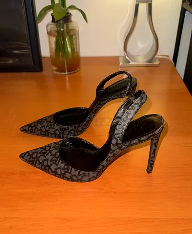 DKNY - Pumps