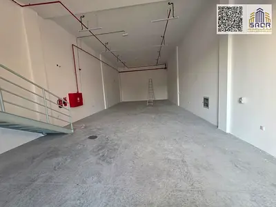 مستودع مميز  3000  قدم ميزانيين كهرباء كيلو وات