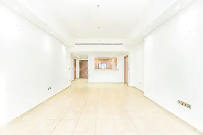 STUNNING MARINA VIEW | VACANT | PRIME AREA