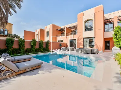 Single Row Villa | 5 BR with Pool | Vacant