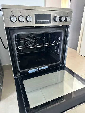 Stainless Steel Freestanding Oven with Glass Door — Good Working Condition