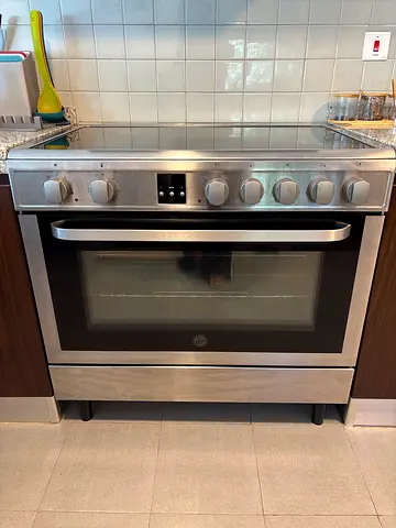 Hoover Stainless Steel Freestanding Electric Oven - very good condition