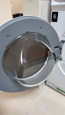 MIDEA 6KG Front-load washing machine (door shown) - Good condition