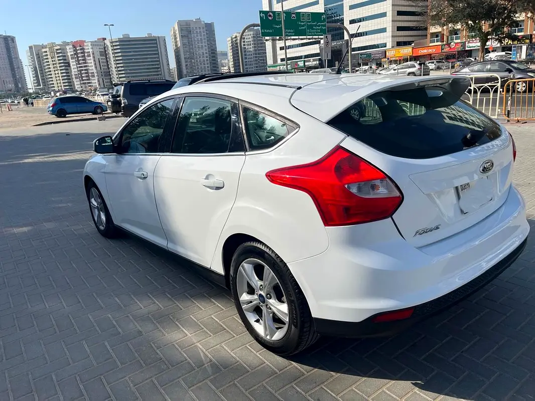 Ford Focus 2014 — photo 1 of 20