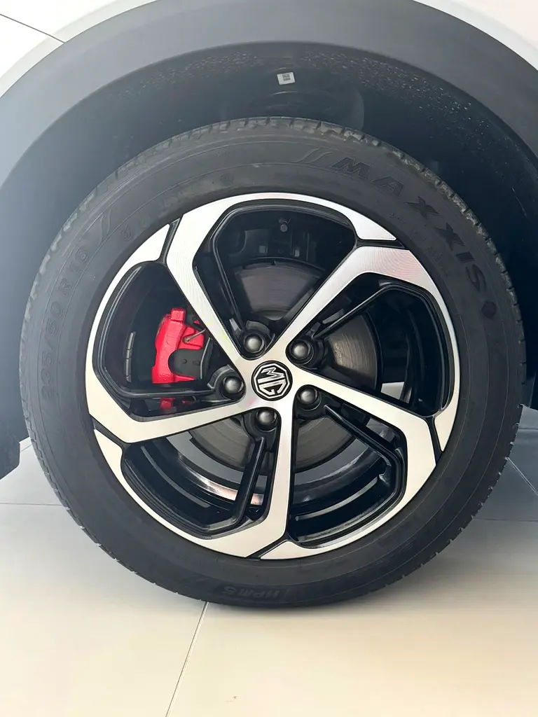 MG HS 2024