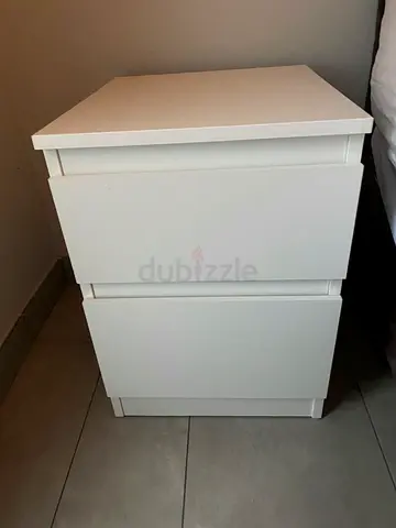 White bedside table with 2 drawers