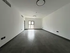 Luxury 3BR Master Apartment for Rent – Al Majaz 3, Sharjah | First Tenant, City View, Maid Room, 5